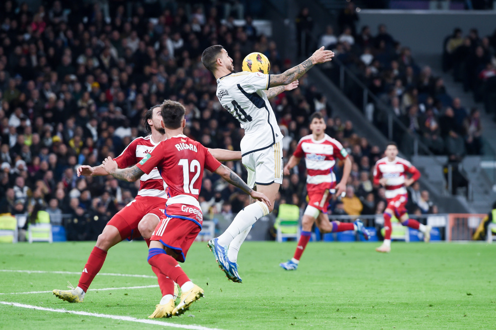 皇家马德里逼平格拉纳达竞技的简单介绍 皇家马德里逼平格拉纳达竞技的简单介绍