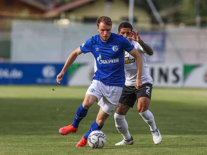 关于柏林赫塔防线稳固，客场取分的信息