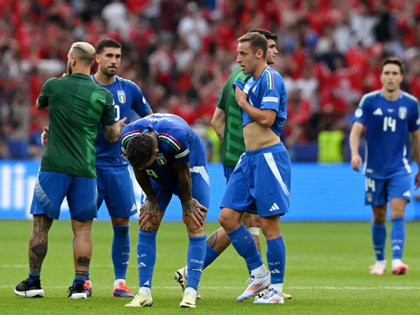 开云在线赛事平台-英格兰惜败瑞士，惨遭淘汰出局，欧洲杯梦碎的简单介绍