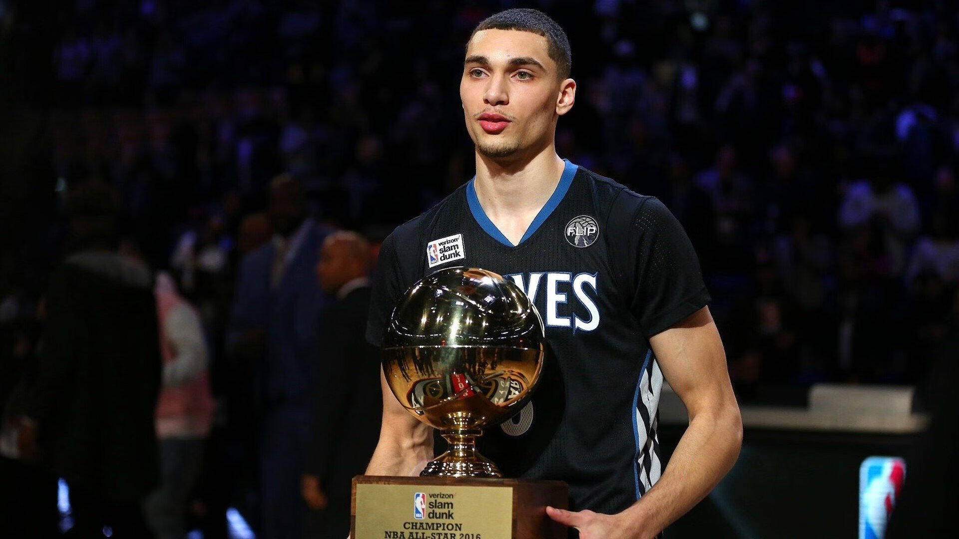 太阳斩落魔术，布克成为关键先生，凤凰城的新曙光