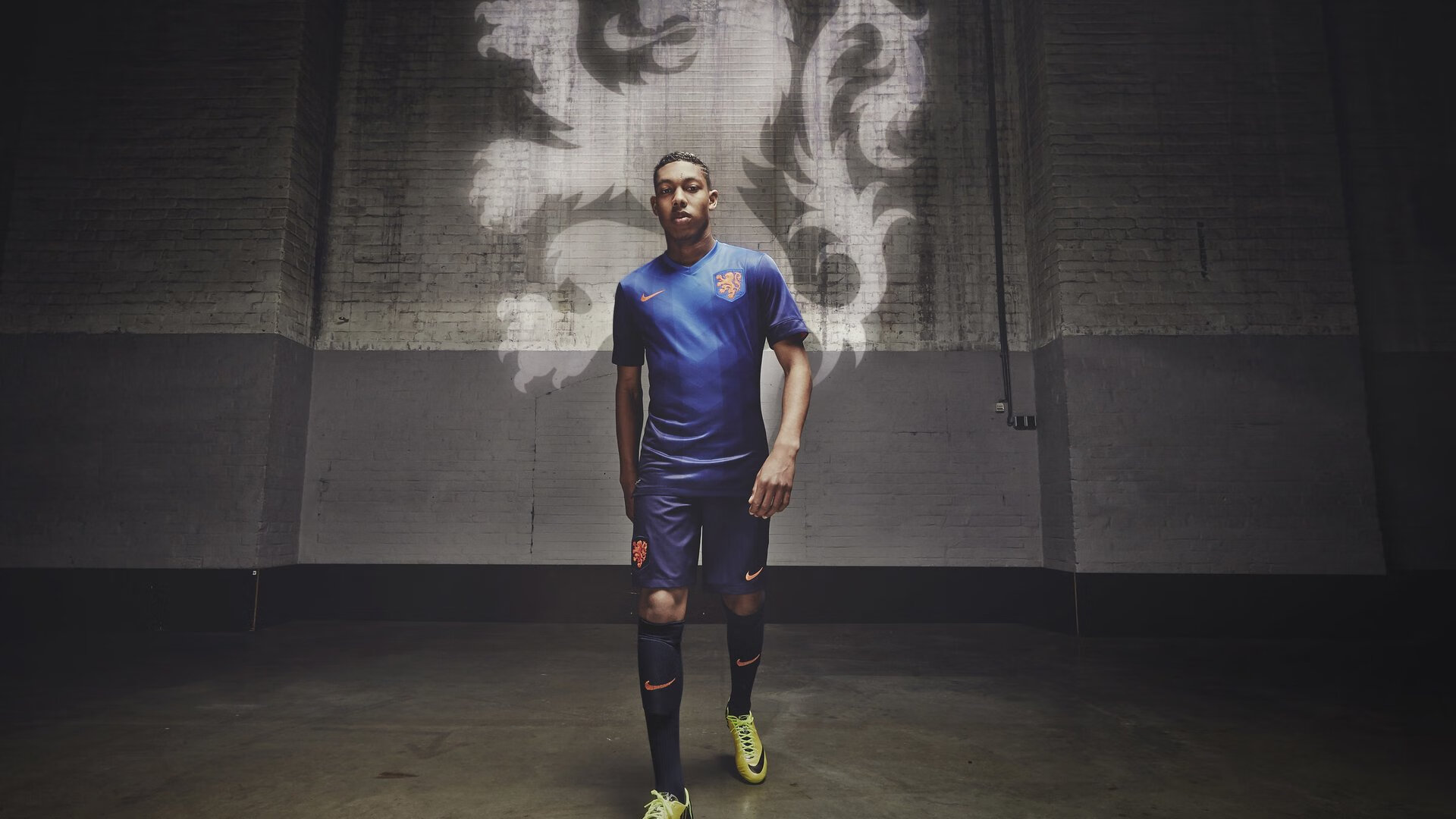 塞维利亚横扫墨西哥，欧冠决赛焦点战的意外主角